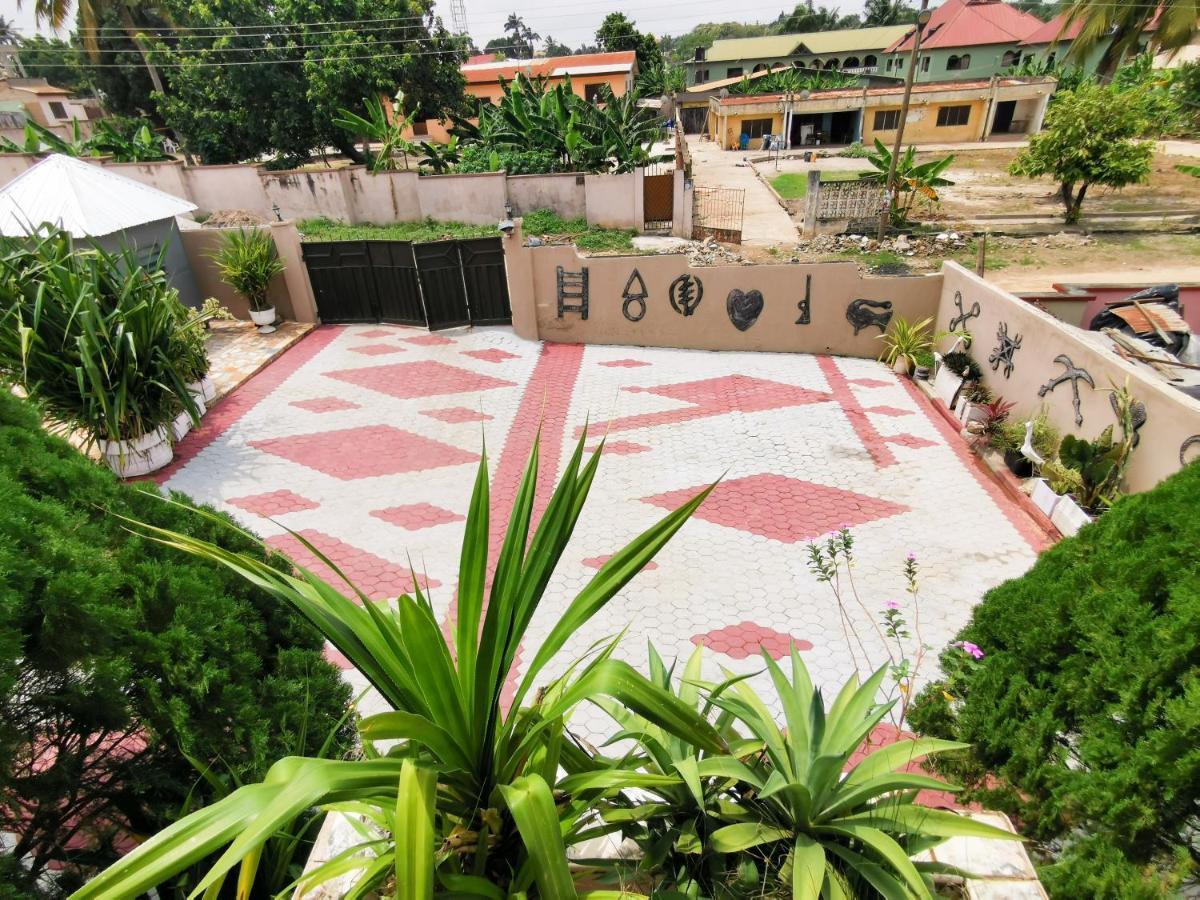 To Be Hotel Kumasi Extérieur photo