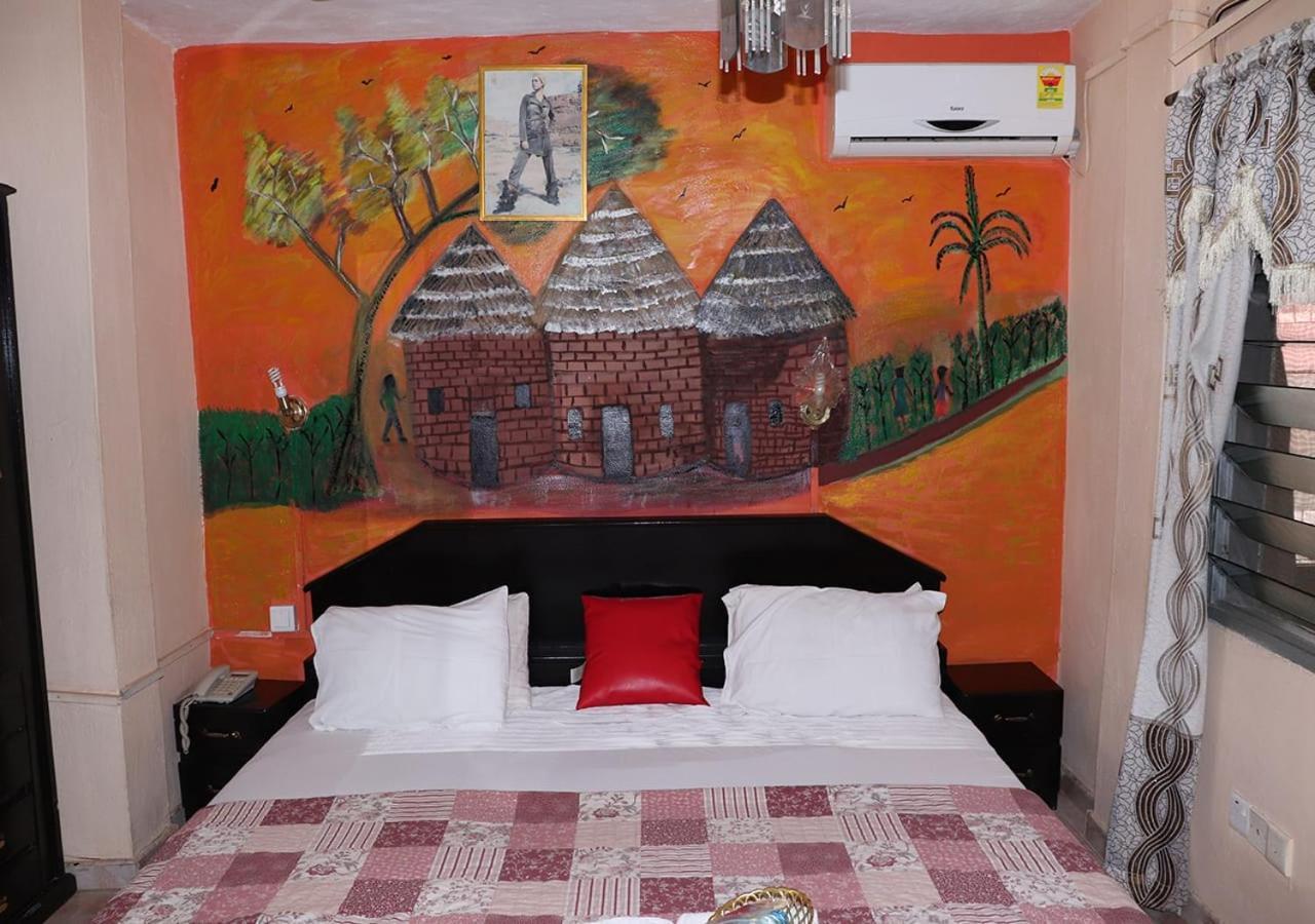 To Be Hotel Kumasi Extérieur photo